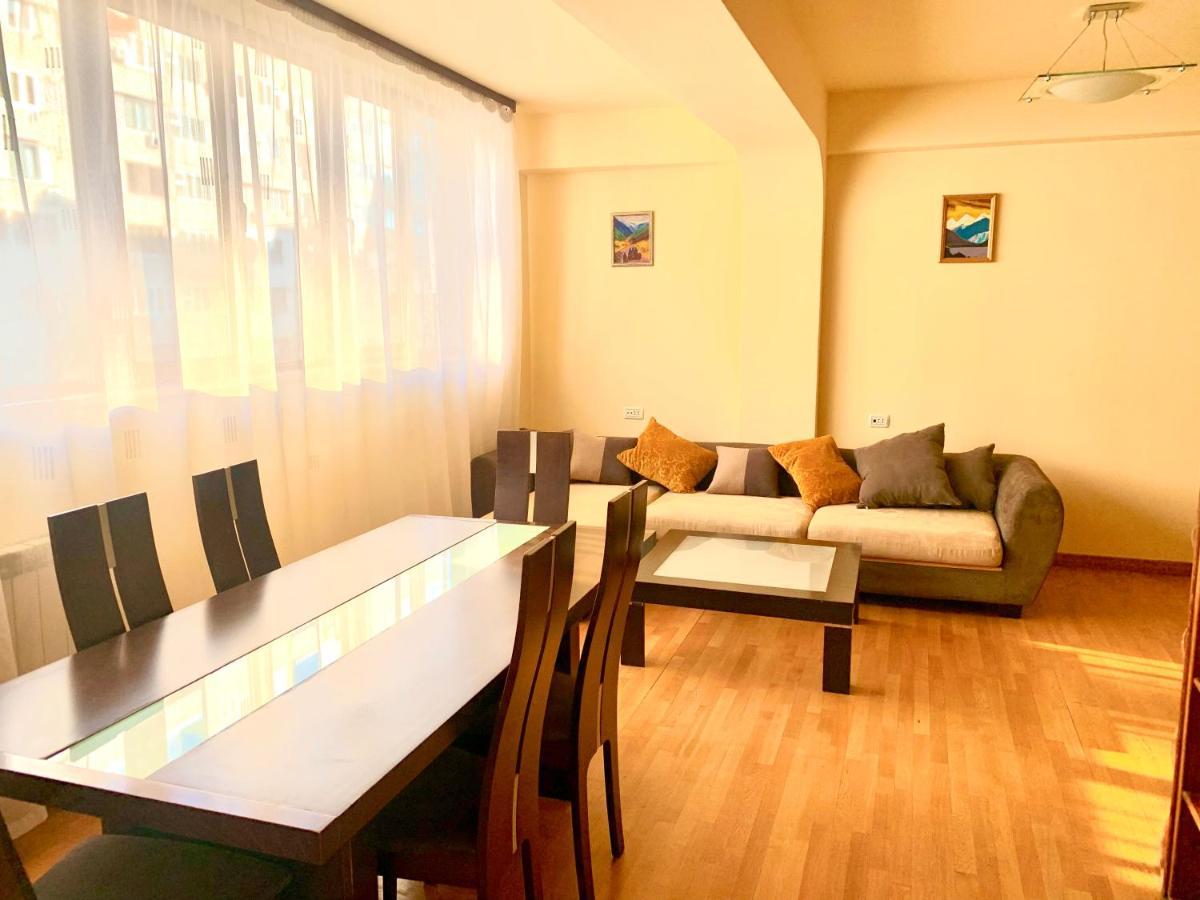 Apartment Amiryan 예레반 외부 사진