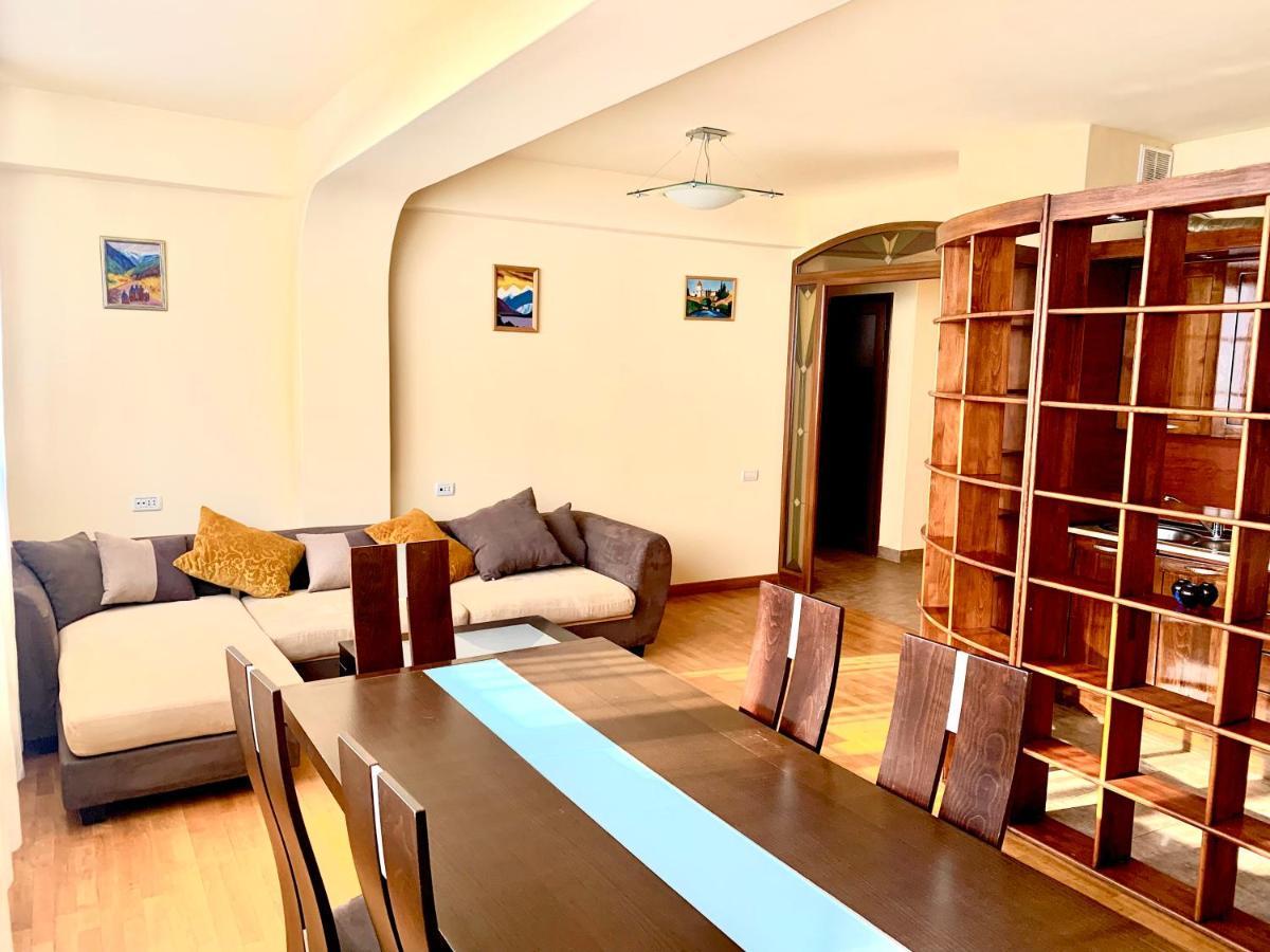 Apartment Amiryan 예레반 외부 사진